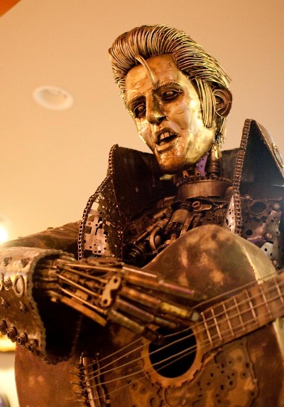 Cyborg Elvis statue at Palms Thai Restaurant